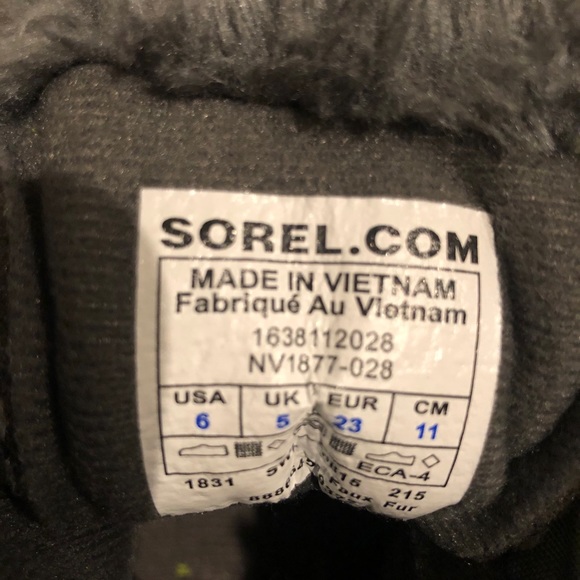 Toddler kids Sorel snow boots size 6 - Picture 2 of 2